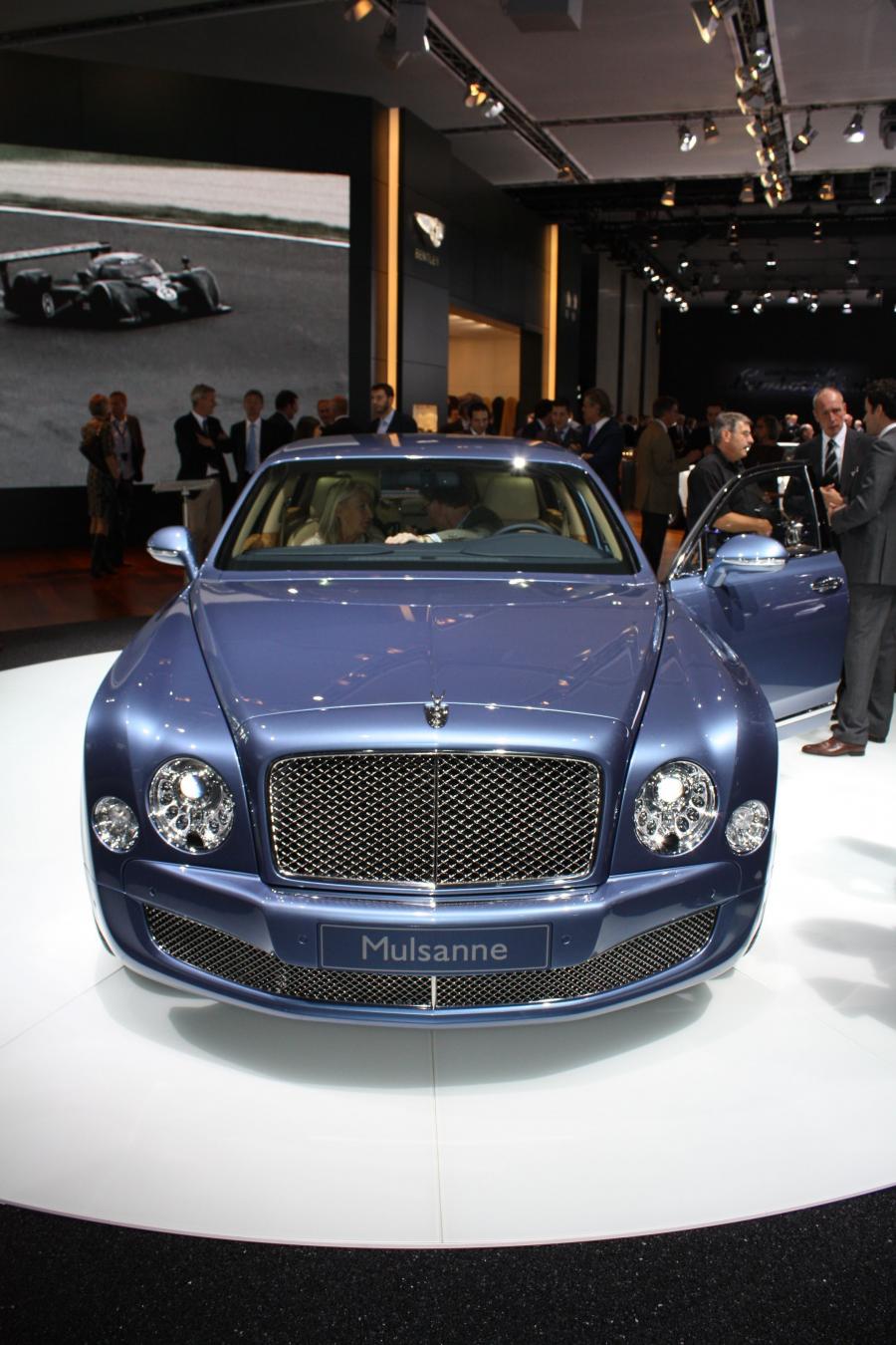  Bentley Mulsanne 2010 года  (фото 105 из 262)